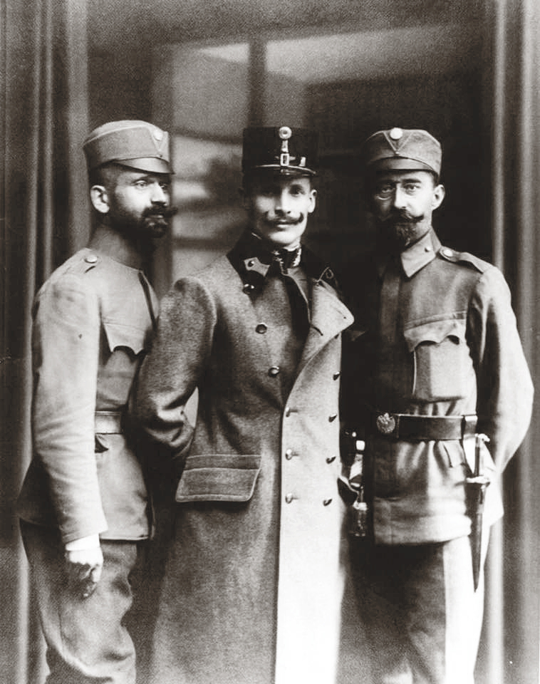Старшини УГА Іван Боберський, Михайло Волошин і Лонгин Цегельський, 1918 рік.

