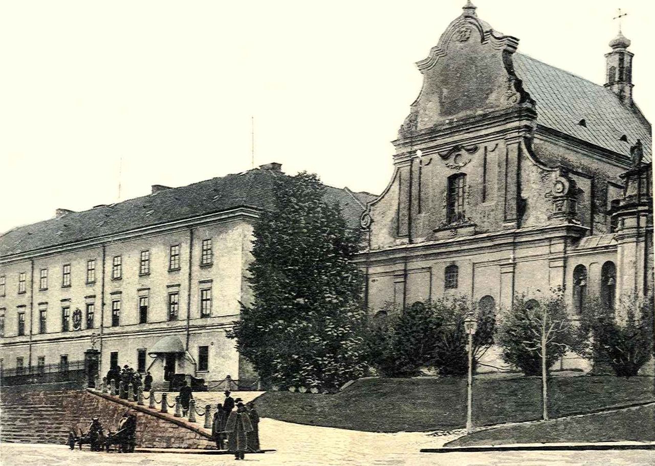 Колишня головна будівля університету (1851–1923 роки)
