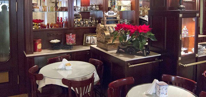 Де знаходилась перша львівська цукерня