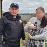 Батька з Золочівського районуприйнялиповідповідальність за розмалювання кота фломастерами