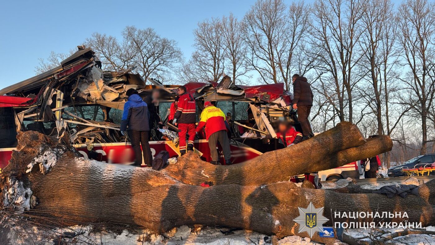ДТП на Львівщині: автобус Setra Відень-Київ потрапив в аварію