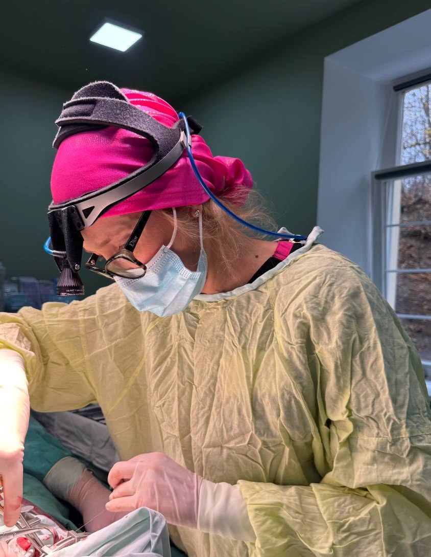 Львівські медики вперше застосували слизову щік для відновлення статевого органа