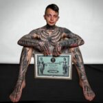 Житель Дрогобича набив 230 татуювань кісток і побив світовий рекорд