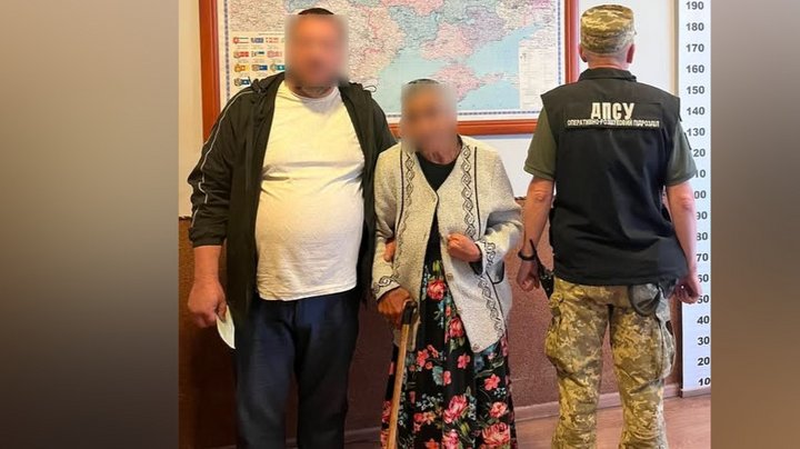 На Львівщині 43-річний чоловік намагався виїхати за кордон із 63-річною дружиною